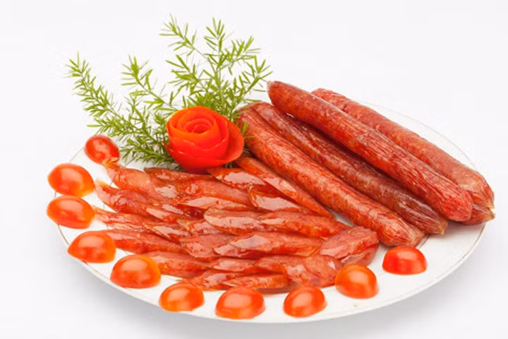 Cách làm lạp xưởng tươi ngon tại nhà ăn Tết cực đã