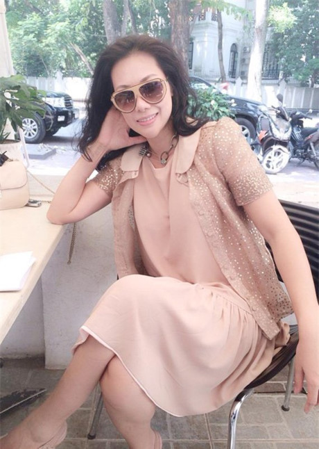 Điều ít biết về người vợ bí ẩn mới lộ diện của ca sĩ Tùng Dương - Ảnh 2 Dieu it biet ve nguoi vo bi an moi lo dien cua ca si Tung Duong - Anh 2