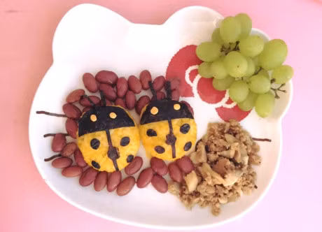 Mach me thong minh cach trang tri mon an sieu dep, be bieng an den may cung them - Anh 12