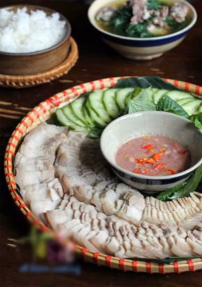 Thit luoc cham mam ruoc sieu hap dan kho choi tu - Anh 2