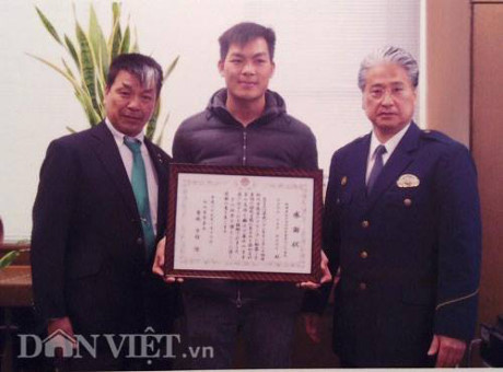 Nhật Bản: Lạnh -2 độ C, chàng trai VIệt vẫn nhảy xuống nước cứu người - Ảnh 3 Nhat Ban: Lanh -2 do C, chang trai VIet van nhay xuong nuoc cuu nguoi - Anh 3