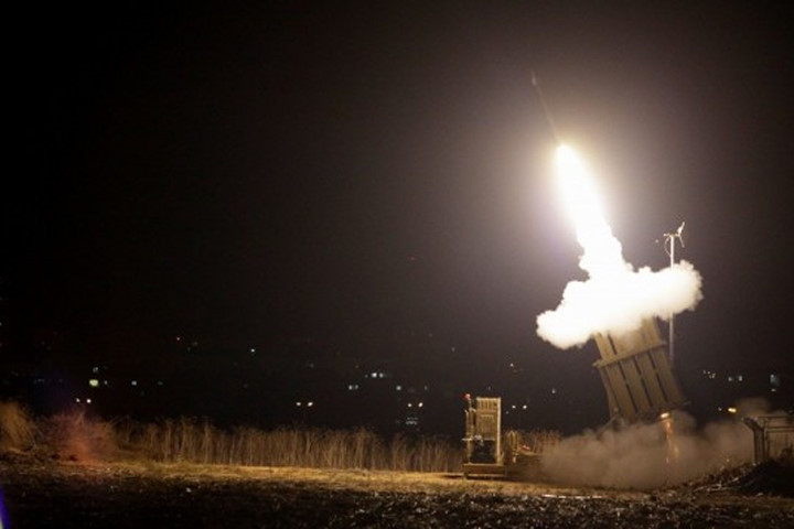 "Vòm Sắt" của Israel chặn đứng tên lửa Ai Cập