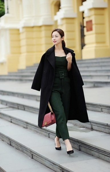 Jennifer Phạm và những “set đồ” ấm áp cho mùa đông ảnh 9