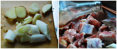 Kế đó mới cho thêm gừng cắt lát mỏng, boa rô hoặc đầu hành trắng xắt nhỏ và tỏi bằm vào bát sườn. Rưới chút rượu vang vào, trộn đều rồi để trong nửa giờ cho sườn thấm vị. Kế đó mới cho thêm gừng cắt lát mỏng, boa rô hoặc đầu hành trắng xắt nhỏ và tỏi bằm vào bát sườn. Rưới chút rượu vang vào, trộn đều rồi để trong nửa giờ cho sườn thấm vị.