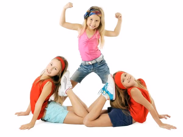 Những lý do bạn nên cho con tập yoga ngay hôm nay