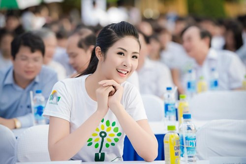 Ngọc Hân, Xuân Bắc trồng cây ở ngã ba Đồng Lộc - ảnh 2
