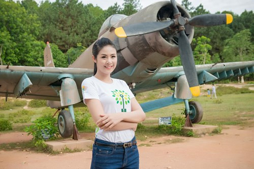 Ngọc Hân, Xuân Bắc trồng cây ở ngã ba Đồng Lộc - ảnh 1