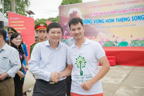 Ngọc Hân, Xuân Bắc trồng cây ở ngã ba Đồng Lộc - ảnh 4