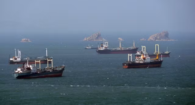 Tàu Triều Tiên trên biển