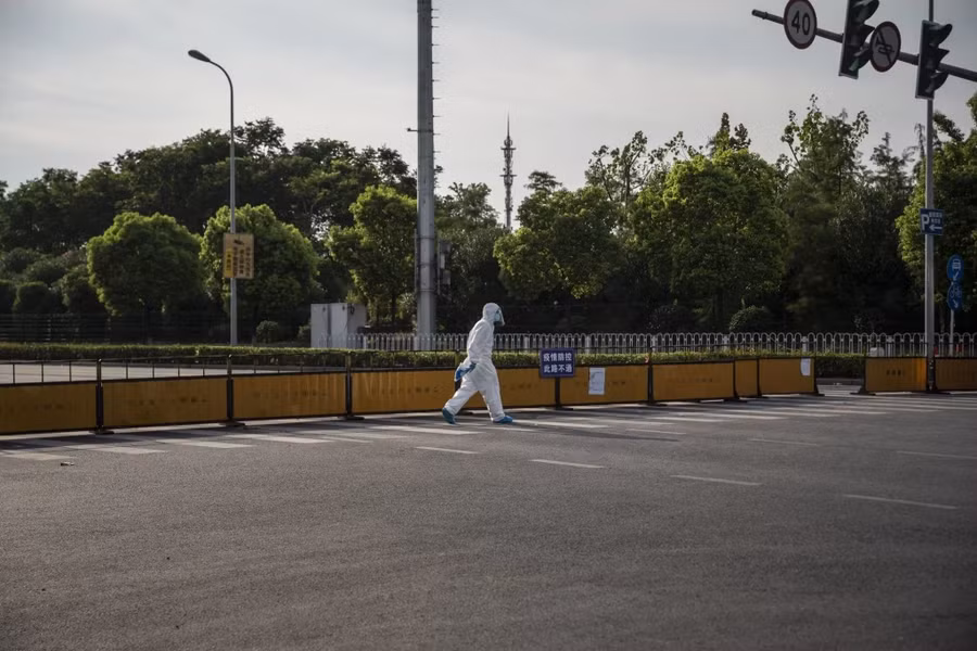 Trung Quốc thắt chặt kiểm soát dịch Covid-19.