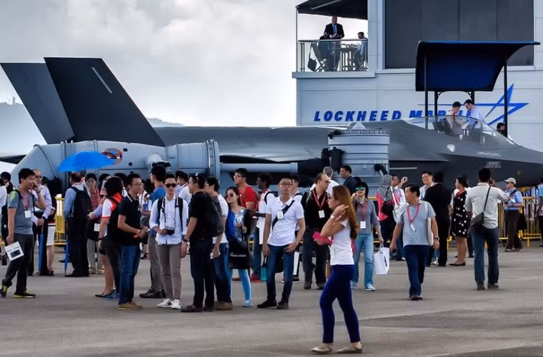 Cận cảnh máy bay tối tân tại triển lãm hàng không Singapore