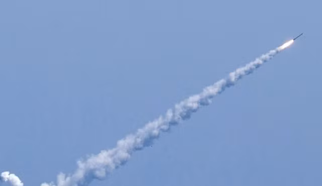 Tên lửa Zircon có thể phá hủy các mục tiêu trên biển và trên đất liền ở cách xa hơn 1.000 km.