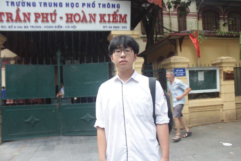 Thí sinh Đặng Vũ Phong tự tin được 9 điểm môn thi tiếng Anh. (Ảnh: Minh Hà)