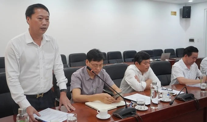 Phó Tổng biên tập Báo Nông nghiệp Việt Nam Lê Trọng Đảm (người đứng phát biểu) và Phó Tổng biên tập Báo Nông nghiệp Việt Nam Trần Văn Cao (thứ ba từ bên trái qua) tham dự buổi tổng kết đánh giá. Ảnh: Hồng Thắm. Phó Tổng biên tập Báo Nông nghiệp Việt Nam Lê Trọng Đảm (người đứng phát biểu) và Phó Tổng biên tập Báo Nông nghiệp Việt Nam Trần Văn Cao (thứ ba từ bên trái qua) tham dự buổi tổng kết đánh giá. Ảnh: Hồng Thắm.