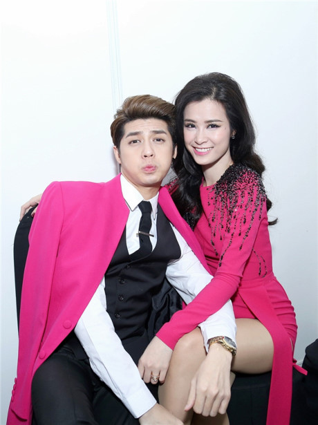 Fan sướng rơn vì Noo Phước Thịnh thuộc nằm lòng hit Đông Nhi - Ảnh 1 Fan suong ron vi Noo Phuoc Thinh thuoc nam long hit Dong Nhi - Anh 1