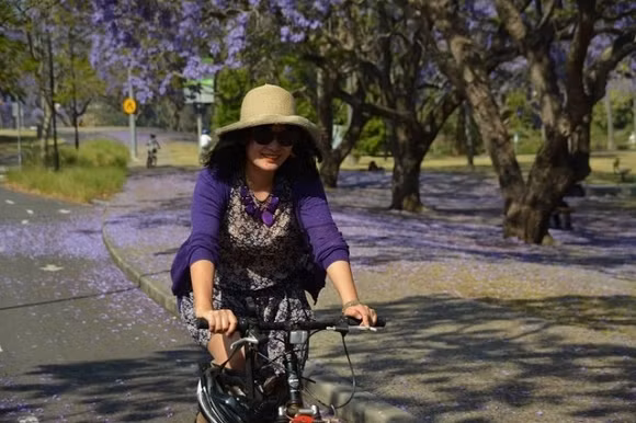 MC truyền hình đồng hành cùng những chương trình 