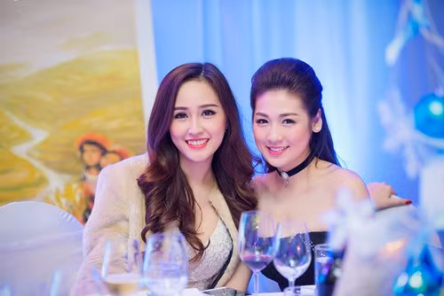 Á hậu Tú Anh 