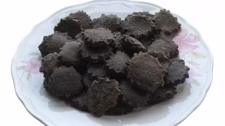 Nhanh tri ngam hat gac voi ruou, tu cuu minh khoi 4 benh kinh nien - Anh 1