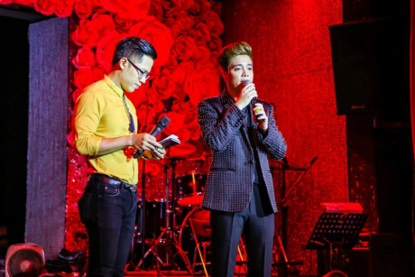 Hồ Ngọc Hà tiết lộ lý do tặng 2 ca khúc cho Bùi Anh Tuấn - Ảnh 4 Ho Ngoc Ha tiet lo ly do tang 2 ca khuc cho Bui Anh Tuan - Anh 4