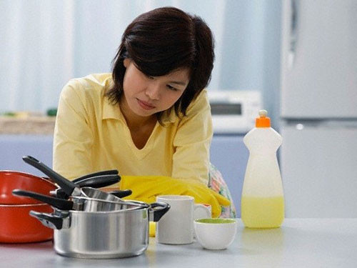 Bạo lực kiểu tri thức của chồng - 2