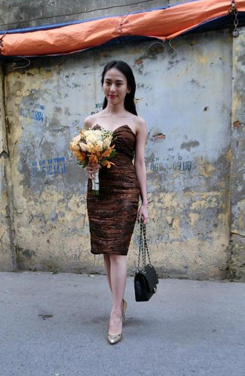 9X xinh đẹp bỏ học để kinh doanh có thu nhập