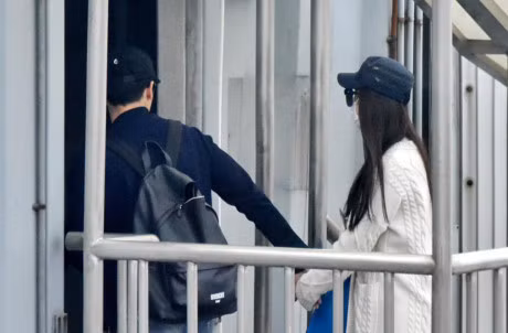 Pham Bang Bang va ban trai nam chat tay 