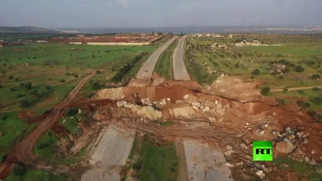 Clip: Phiến quân phá đường cao tốc, ngăn Nga và Thổ Nhĩ Kỳ tuần tra tại Idlib