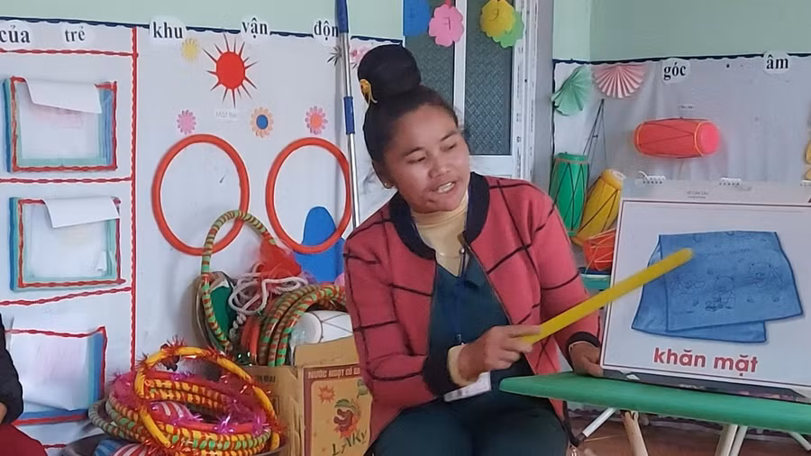 Giờ đây, cô Hải không còn tự ti với vết sẹo từ vụ tai nạn trên đường đến trường mà cô luôn tự hào về hành trình trở thành giáo viên "cắm bản" của mình.