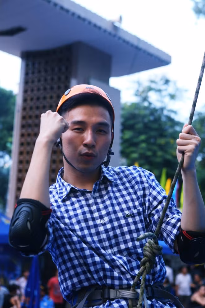 Đó cũng là lý do giúp chương trình “Chinh phục bức tường Tiger lớn nhất Việt Nam” thu hút hàng nghìn bạn trẻ Hà thành đăng ký tham gia ở ngày đầu tiên.