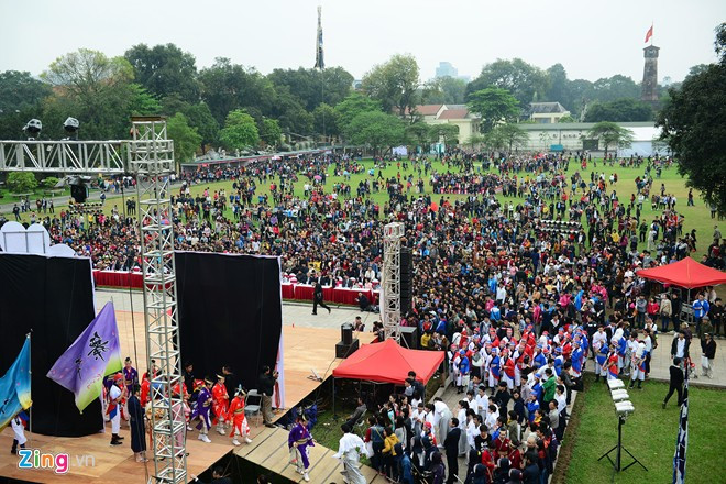 Sau 8 lần tổ chức tại các địa điểm khác nhau như Cung thể thao Quần Ngựa, Triển lãm Giảng Võ, lần này lễ hội thể hiện tình hữu nghị Việt Nam - Nhật Bản được diễn ra tại Hoàng thành Thăng Long. Võ sĩ sumo đấu vật giữa Hoàng thành Thăng Long