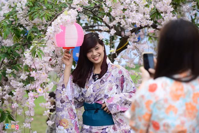 Võ sĩ sumo đấu vật giữa Hoàng thành Thăng Long