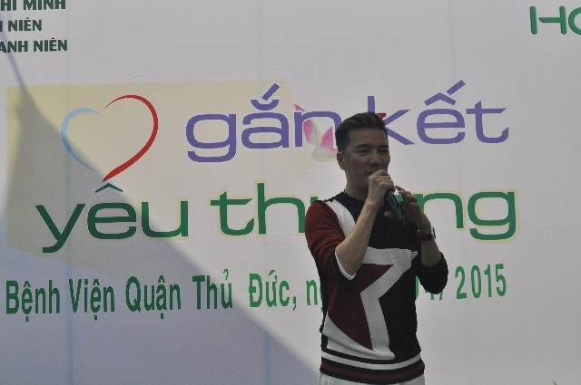 Đàm Vĩnh Hưng giản dị trong “Gắn kết yêu thương” ảnh 8 Đàm Vĩnh Hưng nào náo động cả sân khấu bệnh viện