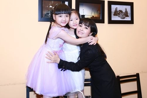 Á quân Bích Ngọc được bố mẹ thưởng gì sau Got Talent?