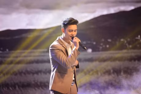 Giai dieu tu hao thang 11: Thu Phuong, Tuan Phuong gay tranh cai 