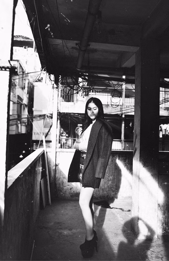 Học trò cưng của Đàm Vĩnh Hưng lột xác với ảnh đen trắng