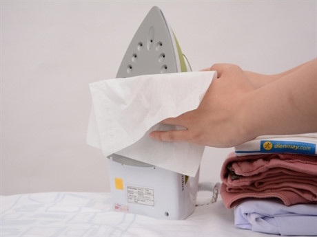 Hướng dẫn là áo sơ mi đúng cách - Ảnh 1 Huong dan la ao so mi dung cach - Anh 1