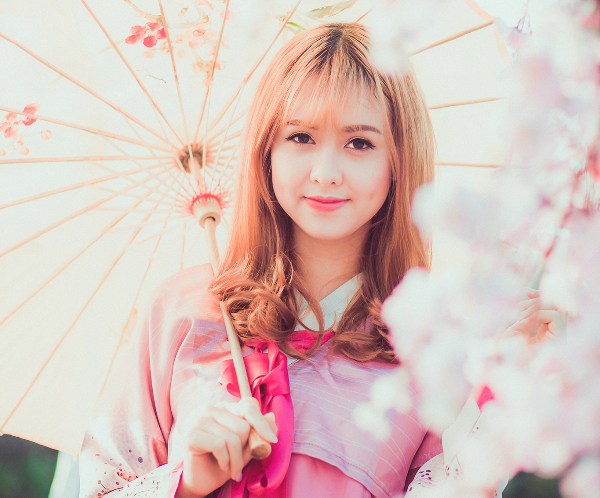 Hot girl ĐH Công nghiệp xinh đẹp trong bộ trang phục truyền thống Hàn Quốc