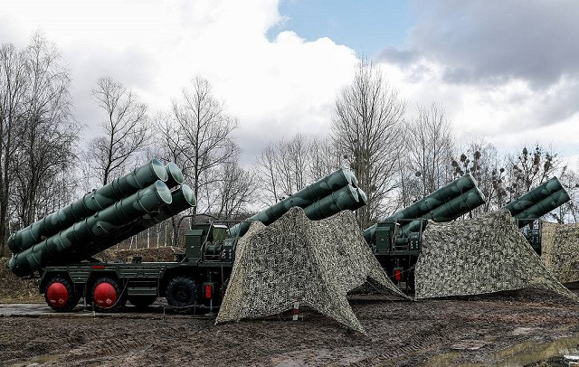 Hệ thống phòng thủ S-400.