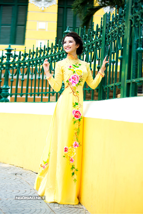 Áo dài hoa "phá cách" cho cô dâu ngày cưới ảnh 10 7a-8713-1437707141.jpg