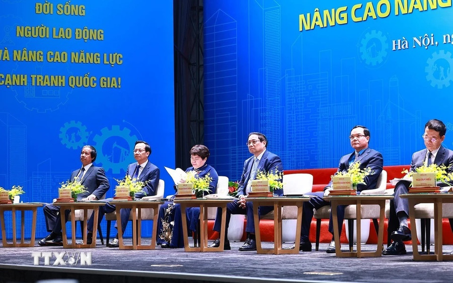 Thủ tướng Phạm Minh Chính tham dự Diễn đàn Nâng cao Năng suất Lao động Quốc gia năm 2024. (Ảnh: Dương Giang/TTXVN)
