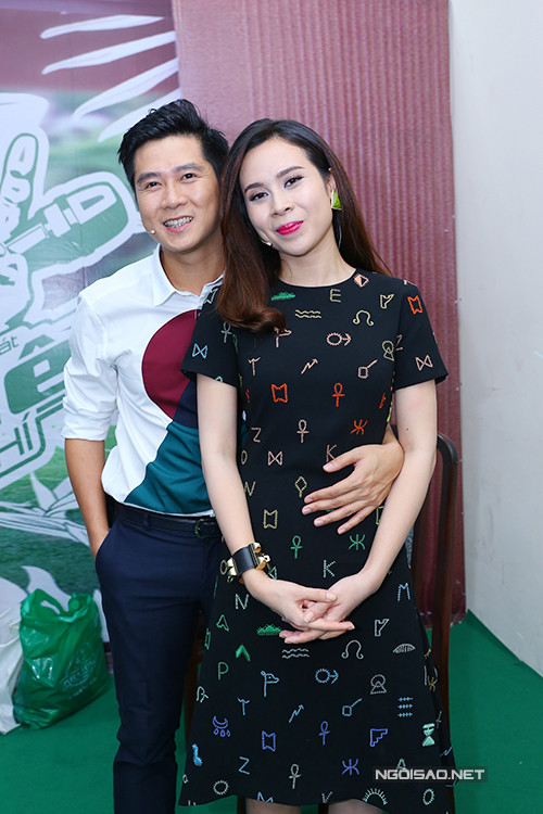 Lưu Hương Giang uốn tóc cho chồng ảnh 2 IMG-1644-JPG-3598-1443318240.jpg