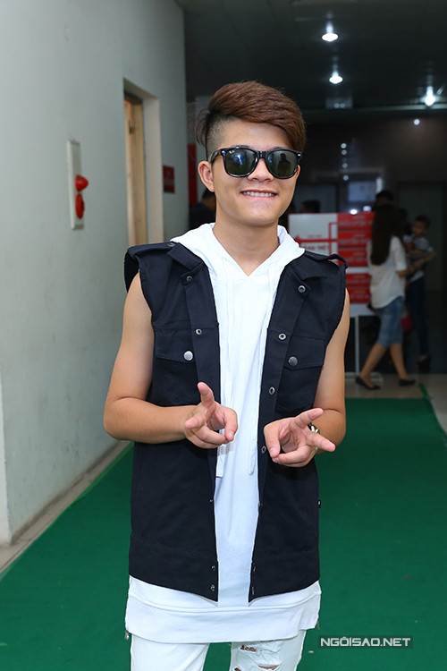 Lưu Hương Giang uốn tóc cho chồng ảnh 5 IMG-1657-JPG-5553-1443318241.jpg