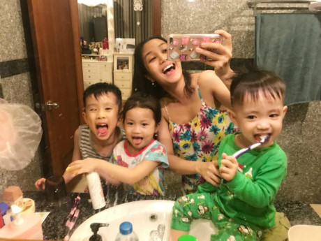 Thanh Thảo hạnh phúc bên bạn trai, Đan Trường lộ diện cùng Thanh Thao hanh phuc ben ban trai, Dan Truong lo dien cung