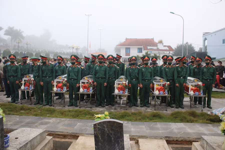 6 bộ hài cốt được đưa về Nghĩa trang liệt sĩ Tông Khao an nghỉ đợt này đều chưa xác định được danh tính.