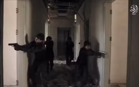 IS tay nao cac cau be, bien cac em thanh cac chien binh khat mau - Anh 1