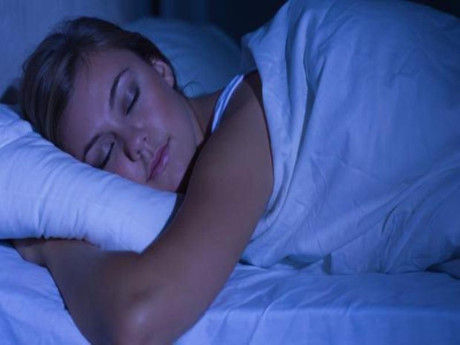 9 mẹo giúp bạn ngủ ngon trong vòng một nốt nhạc - Ảnh 1 9 meo giup ban ngu ngon trong vong mot not nhac - Anh 1