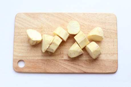 Sup khoai lang pho mai nong hoi bo duong cho bua sang cuoi tuan - Anh 1