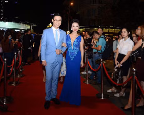 Dan my nhan showbiz Viet dap diu tham du giai thuong dien anh - Anh 9