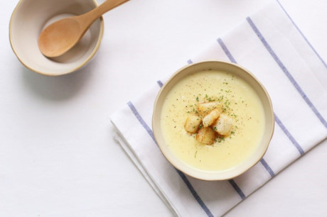 Sup khoai lang pho mai nong hoi bo duong cho bua sang cuoi tuan - Anh 5