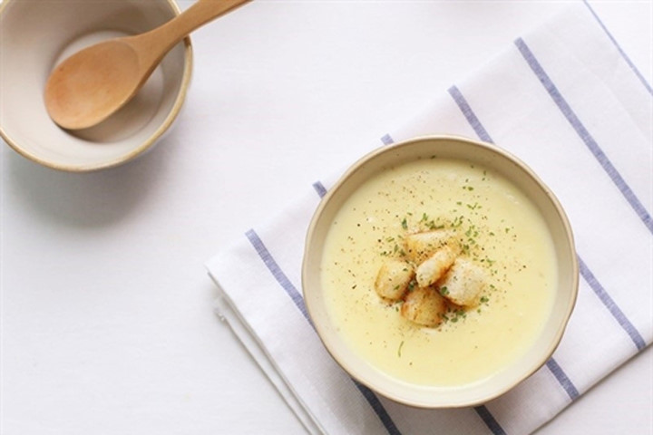 Súp khoai lang phô mai nóng hổi bổ dưỡng cho bữa sáng cuối tuần